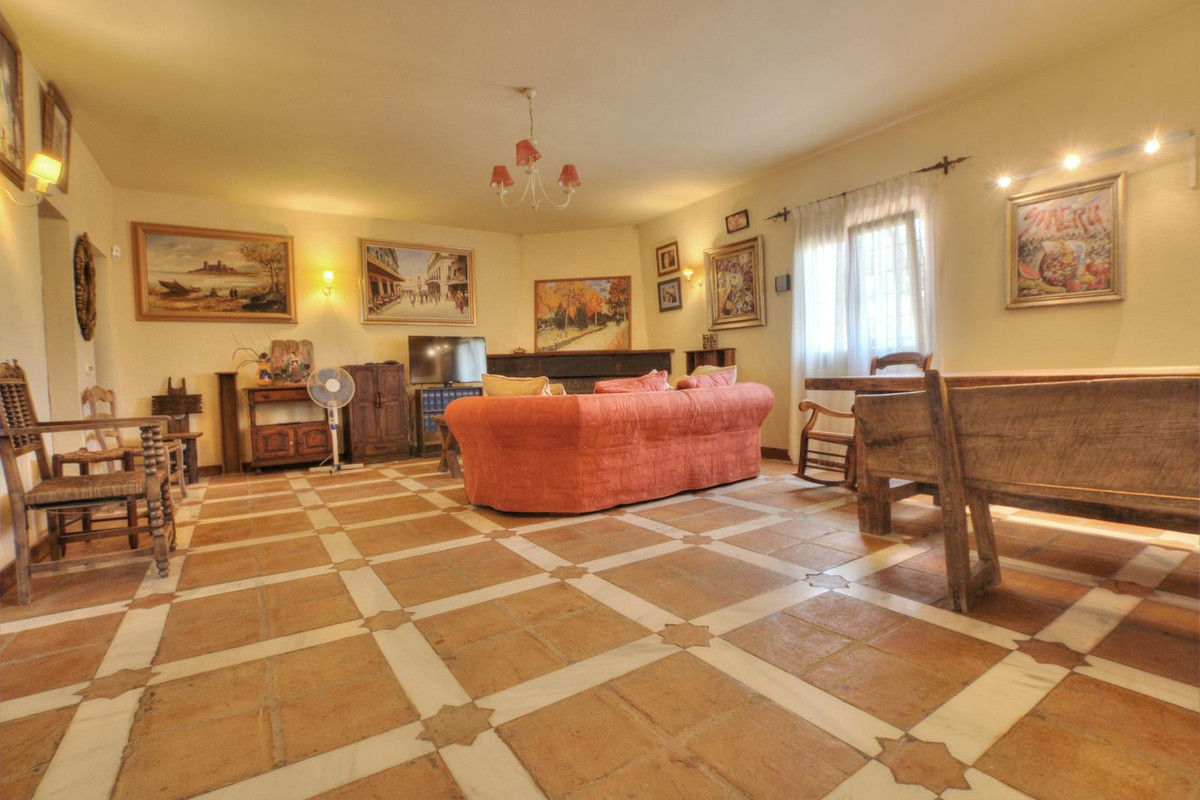 4 Bed Townhouse for sale in Entrerrios Málaga, Málaga, Spain
