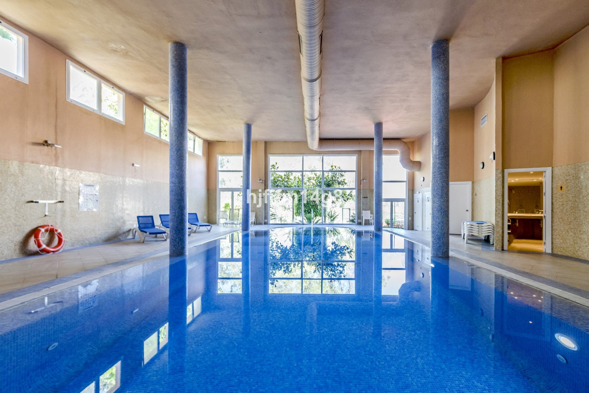 2 Bed Apartment for sale in Nueva Andalucía Costa Del Sol, Málaga, Spain