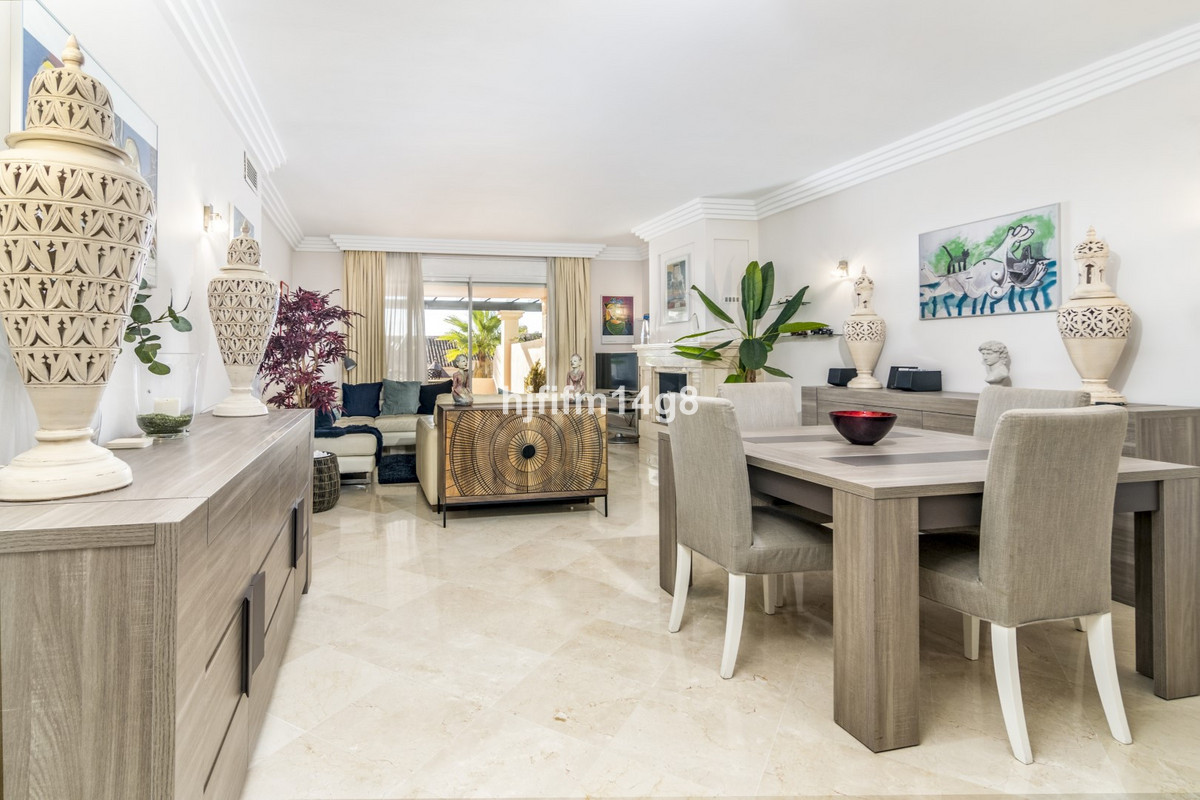 2 Bed Apartment for sale in Nueva Andalucía Costa Del Sol, Málaga, Spain