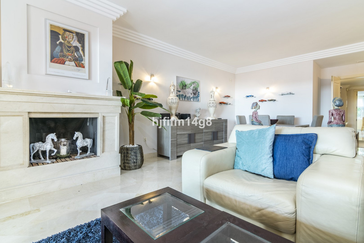 2 Bed Apartment for sale in Nueva Andalucía Costa Del Sol, Málaga, Spain