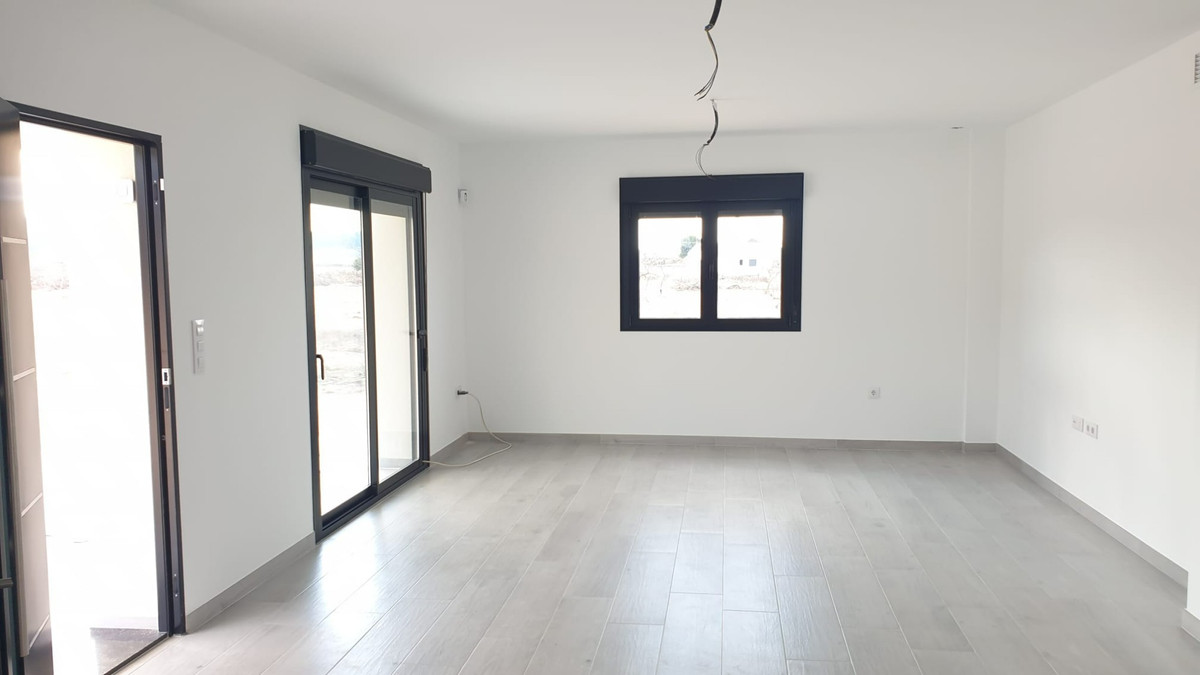 Se vende Villa - Chalet de 3 dormitorios en Costa Blanca, Alicante, España