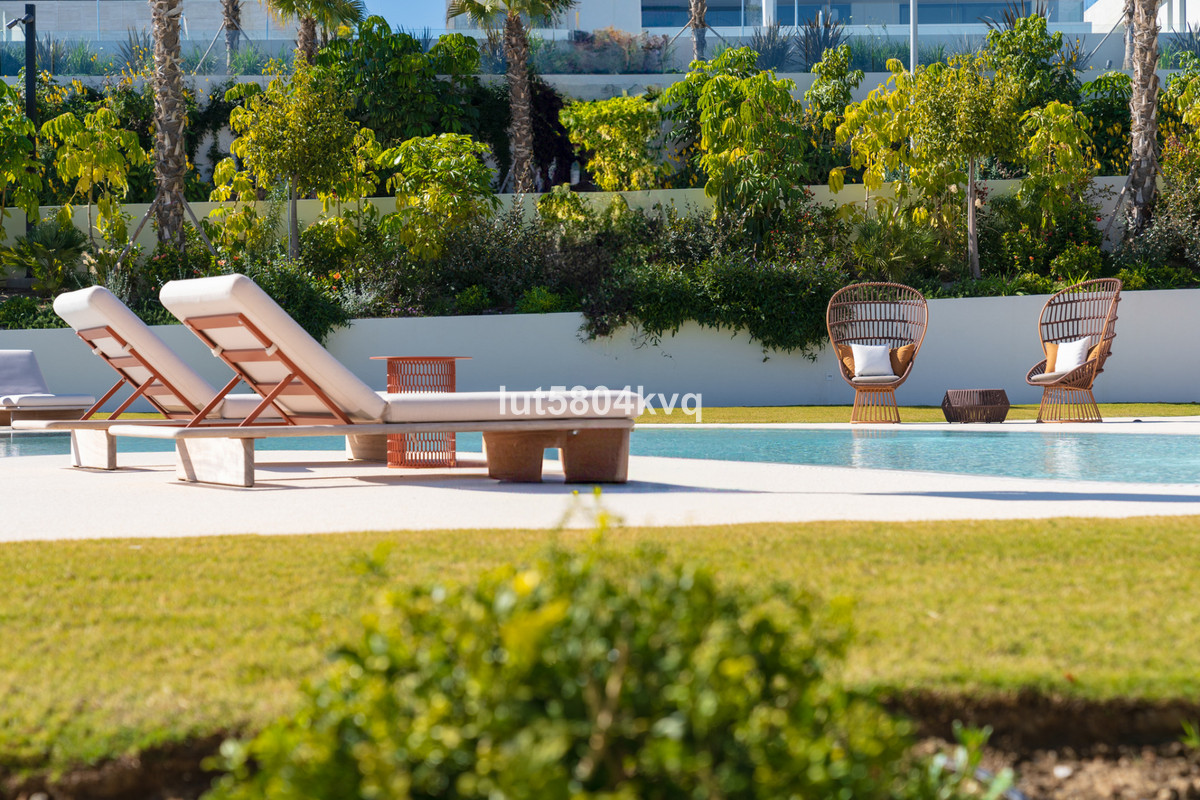 4 Bed Apartment for sale in The Golden Mile Costa Del Sol, Málaga, Spain