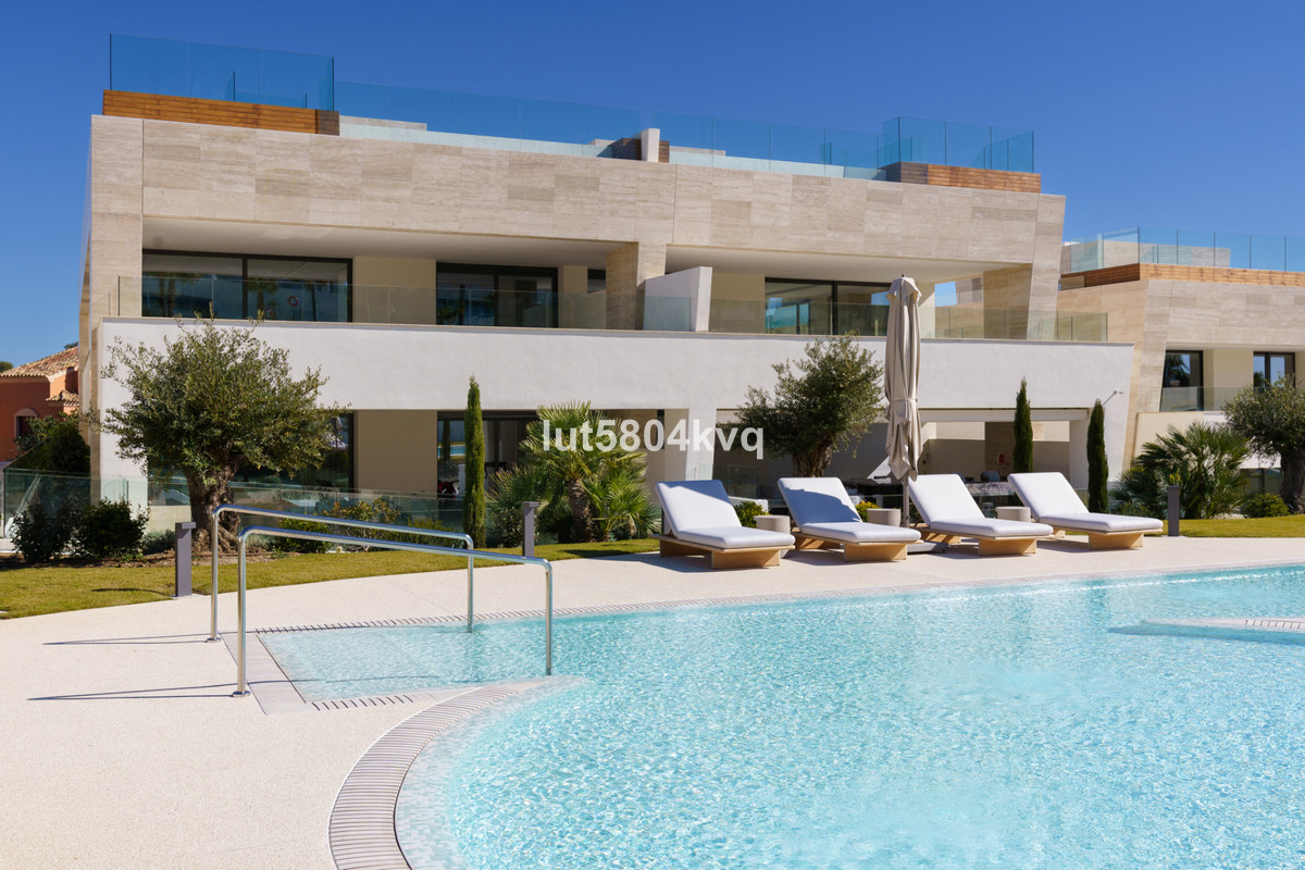 4 Bed Apartment for sale in The Golden Mile Costa Del Sol, Málaga, Spain