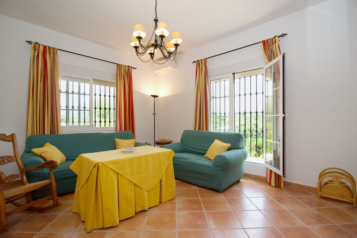 3 Bed Townhouse for sale in Alhaurín El Grande Costa Del Sol, Málaga, Spain