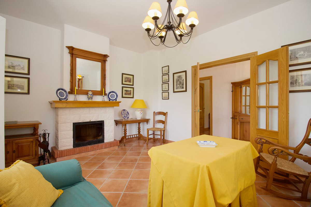 3 Bed Townhouse for sale in Alhaurín El Grande Costa Del Sol, Málaga, Spain