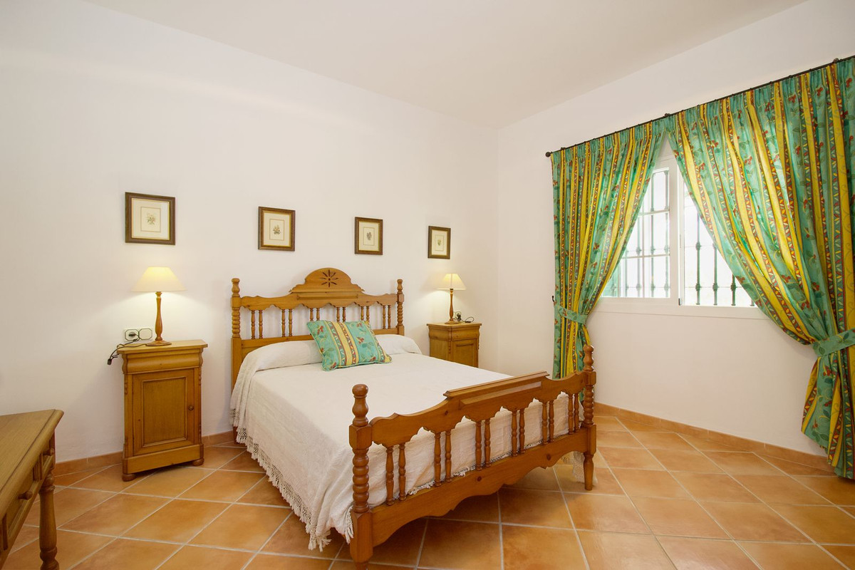 3 Bed Townhouse for sale in Alhaurín El Grande Costa Del Sol, Málaga, Spain