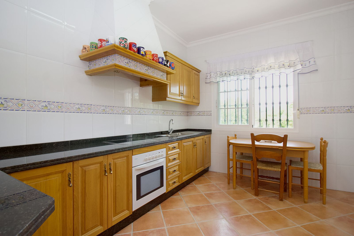 3 Bed Townhouse for sale in Alhaurín El Grande Costa Del Sol, Málaga, Spain