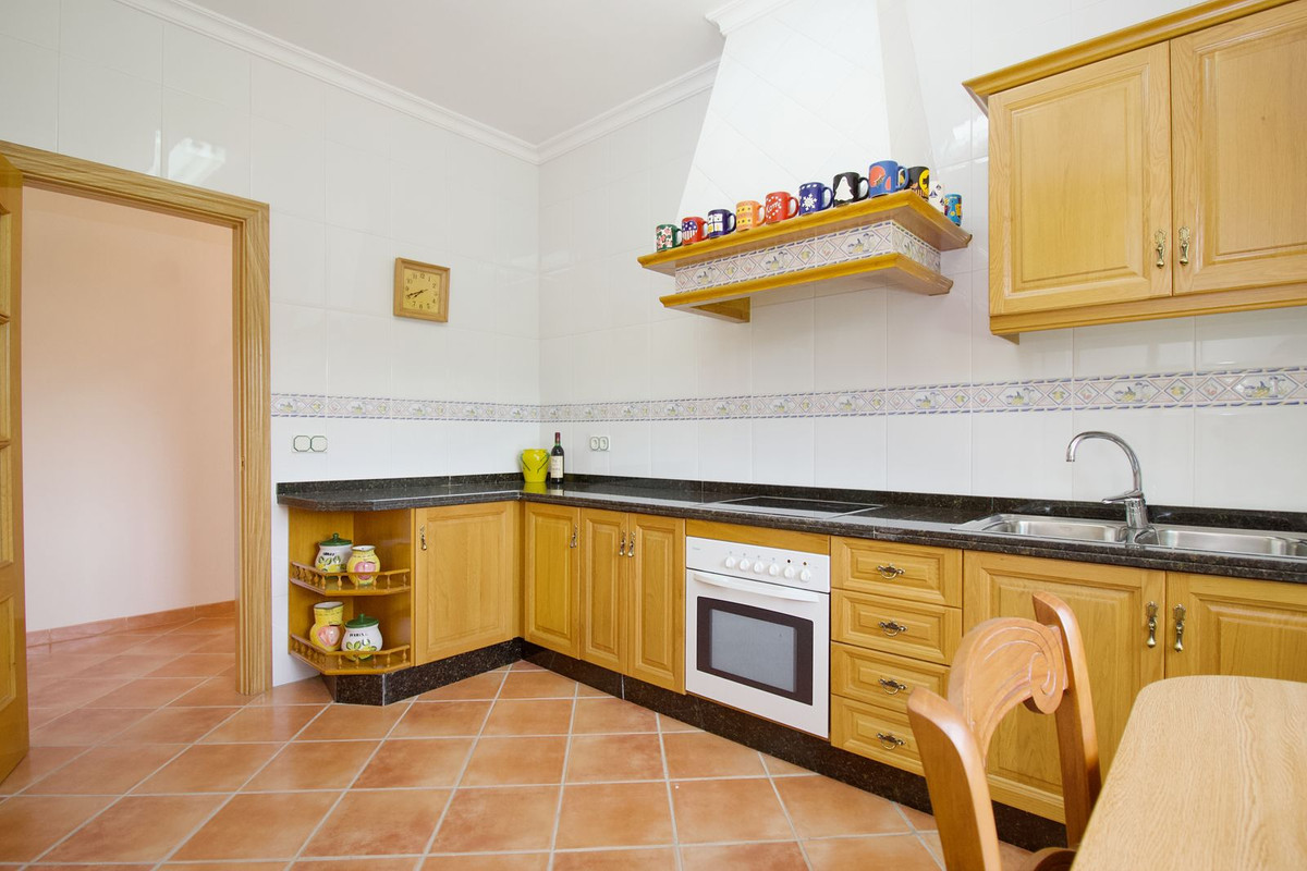 3 Bed Townhouse for sale in Alhaurín El Grande Costa Del Sol, Málaga, Spain
