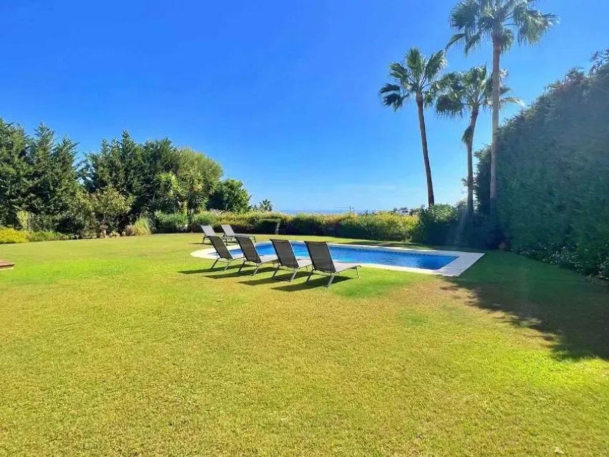 5 Bed Townhouse for sale in Los Flamingos Costa Del Sol, Málaga, Spain