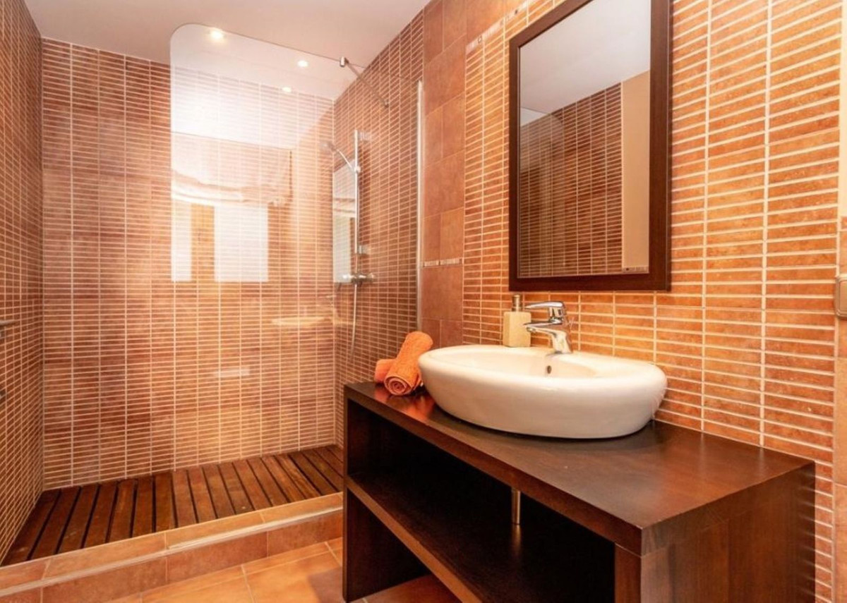5 Bed Townhouse for sale in Los Flamingos Costa Del Sol, Málaga, Spain