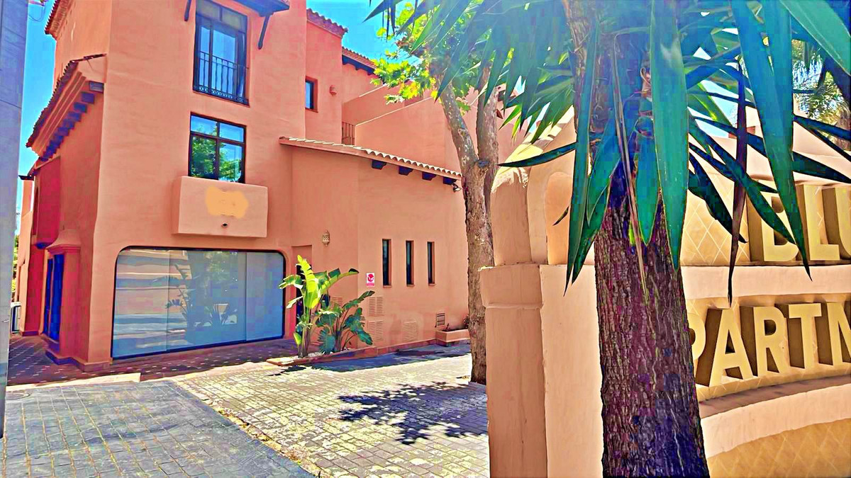 Commercial unit for sale in New Golden Mile Costa Del Sol, Málaga, Spain