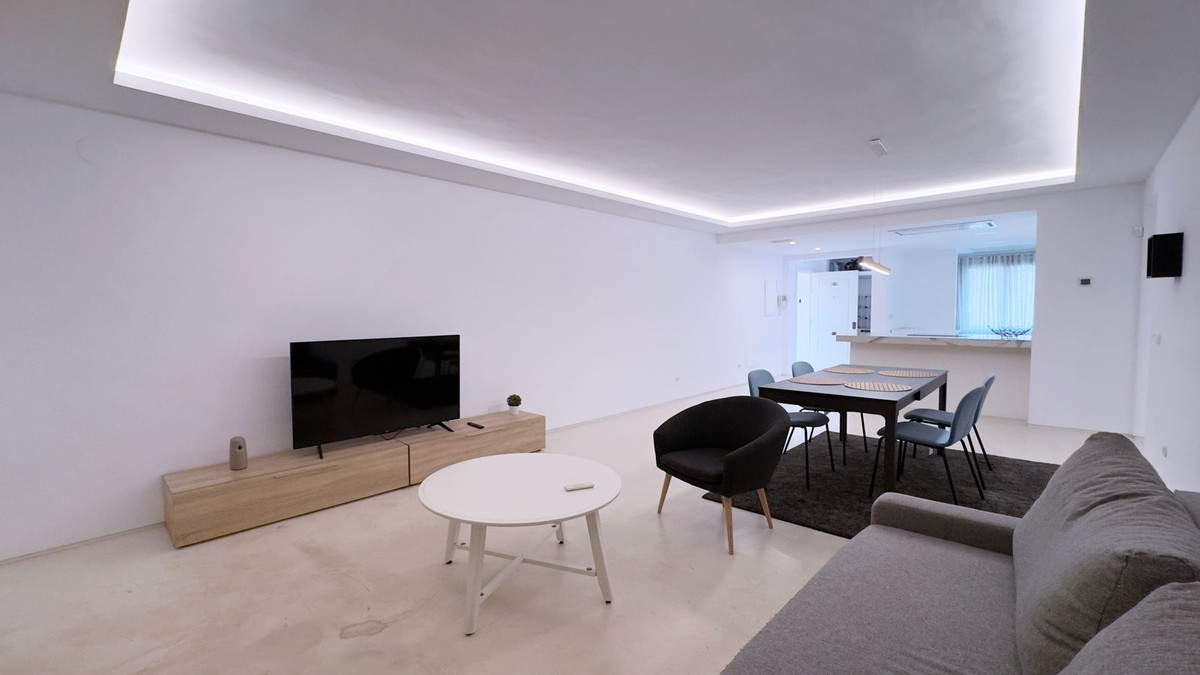 2 Bed Apartment for sale in Nueva Andalucía Costa Del Sol, Málaga, Spain