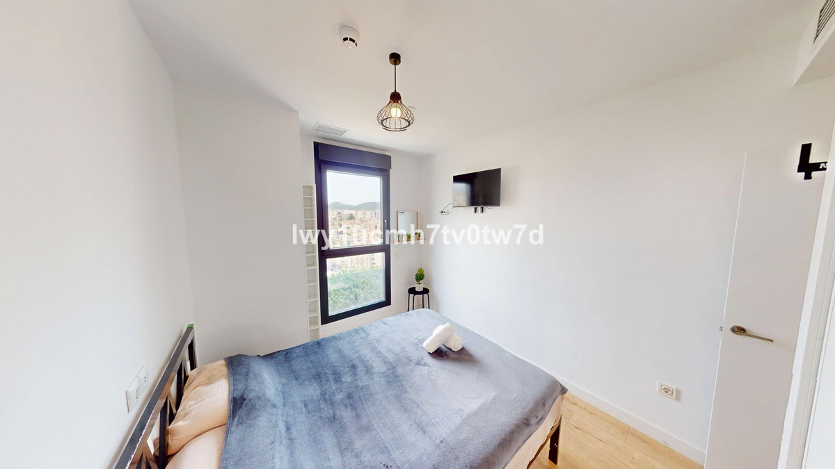 Se vende Apartamento Planta Media de 2 dormitorios en Málaga Ciudad, Málaga, España
