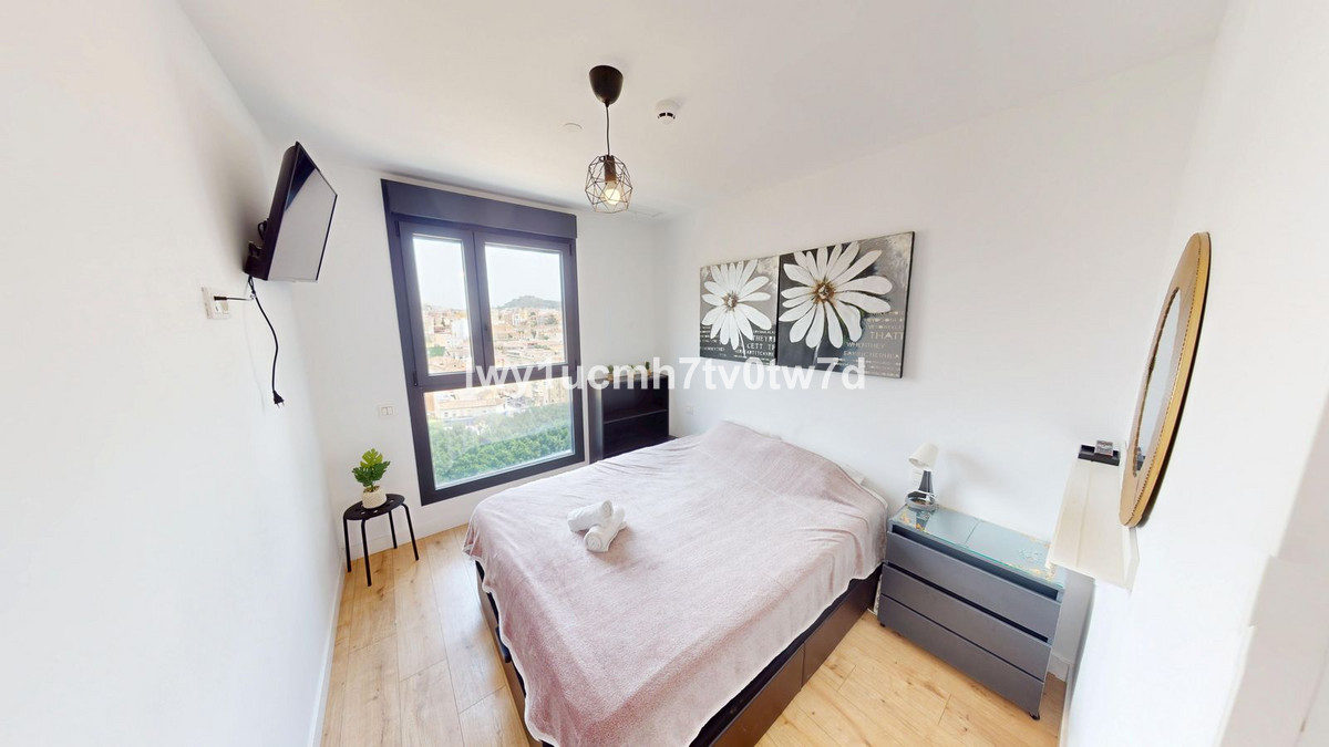 Se vende Apartamento Planta Media de 2 dormitorios en Málaga Ciudad, Málaga, España