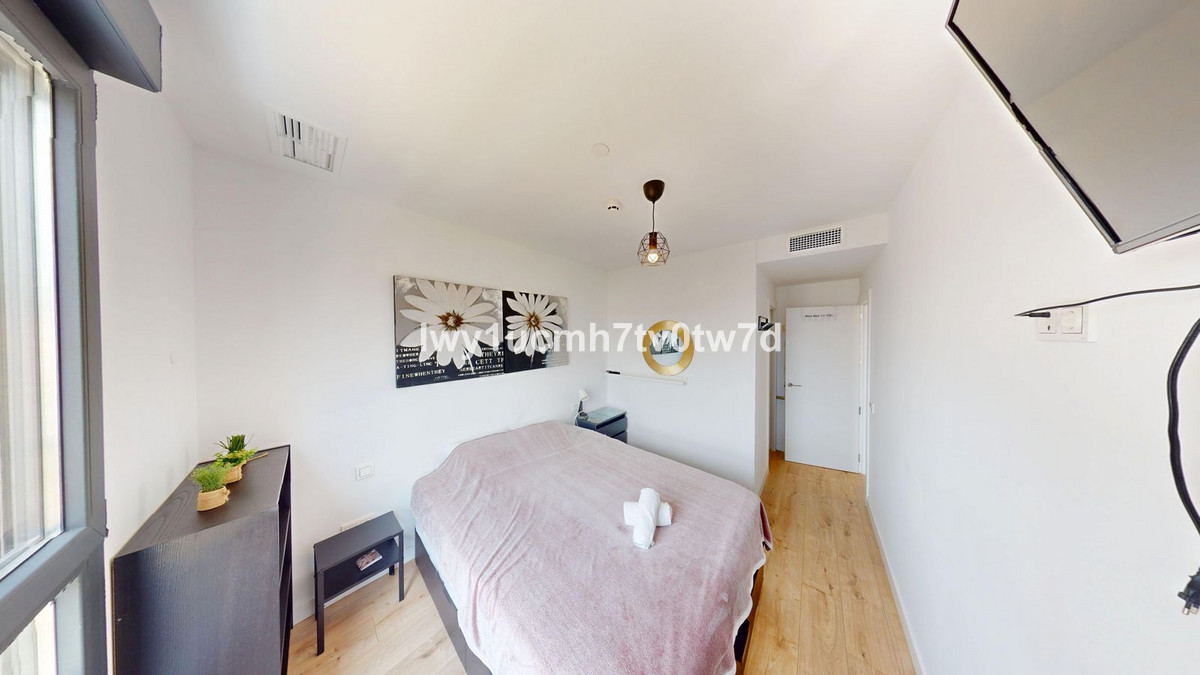 Se vende Apartamento Planta Media de 2 dormitorios en Málaga Ciudad, Málaga, España