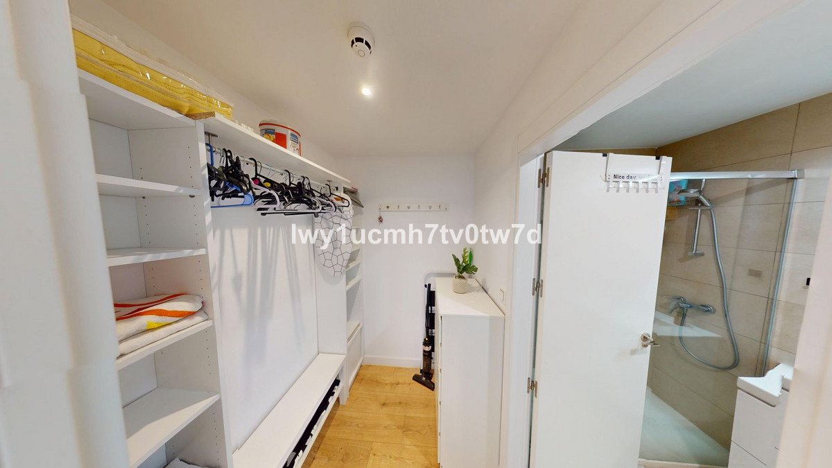 Se vende Apartamento Planta Media de 2 dormitorios en Málaga Ciudad, Málaga, España