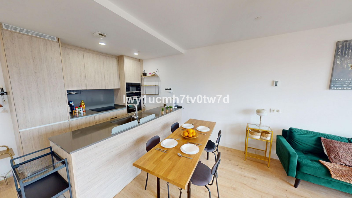 Se vende Apartamento Planta Media de 2 dormitorios en Málaga Ciudad, Málaga, España