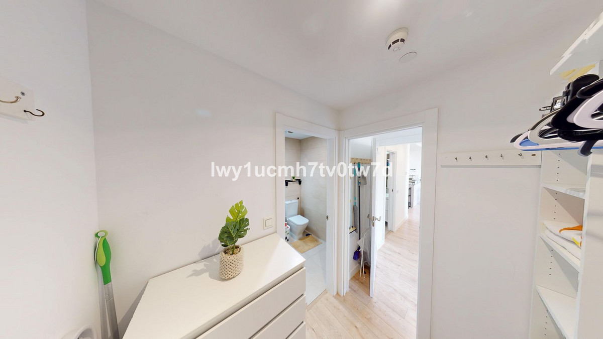 Se vende Apartamento Planta Media de 2 dormitorios en Málaga Ciudad, Málaga, España