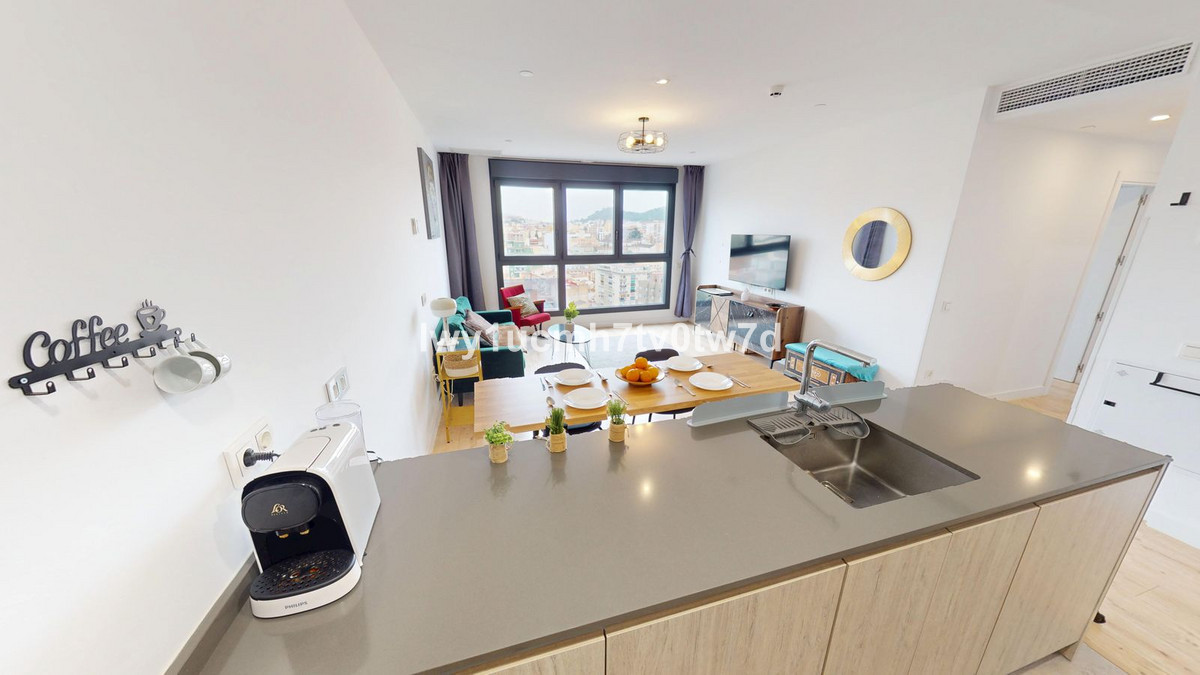 Se vende Apartamento Planta Media de 2 dormitorios en Málaga Ciudad, Málaga, España