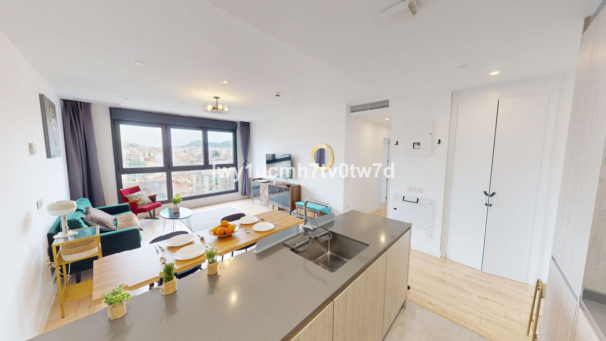 Se vende Apartamento Planta Media de 2 dormitorios en Málaga Ciudad, Málaga, España