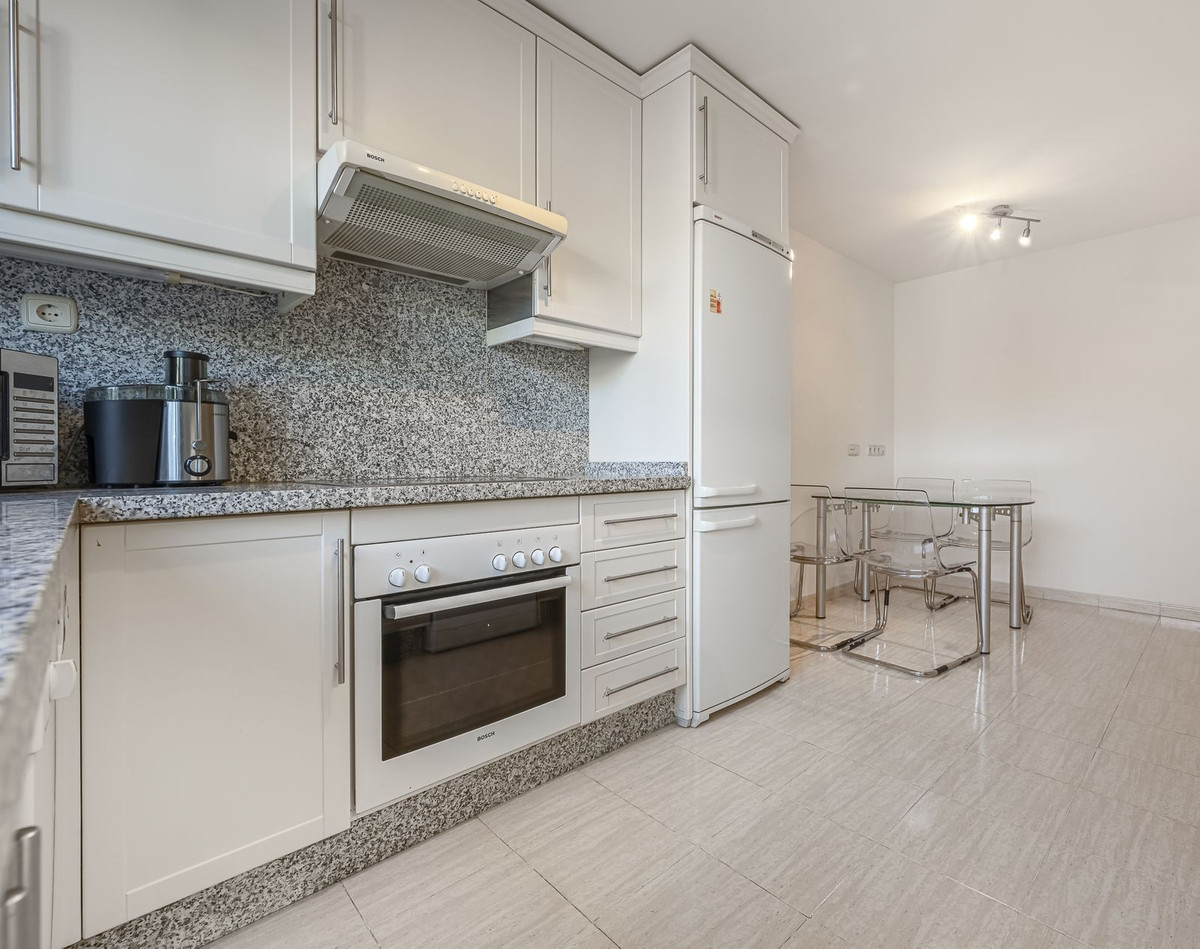 4 Bed Townhouse for sale in Nueva Andalucía Costa Del Sol, Málaga, Spain