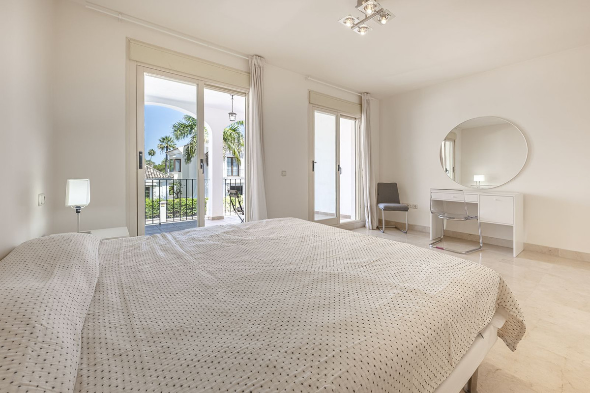 4 Bed Townhouse for sale in Nueva Andalucía Costa Del Sol, Málaga, Spain