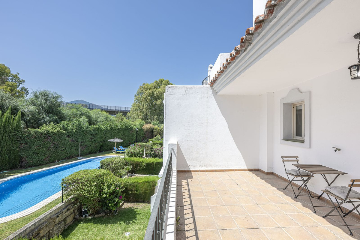 4 Bed Townhouse for sale in Nueva Andalucía Costa Del Sol, Málaga, Spain