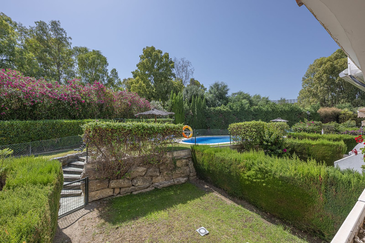 4 Bed Townhouse for sale in Nueva Andalucía Costa Del Sol, Málaga, Spain