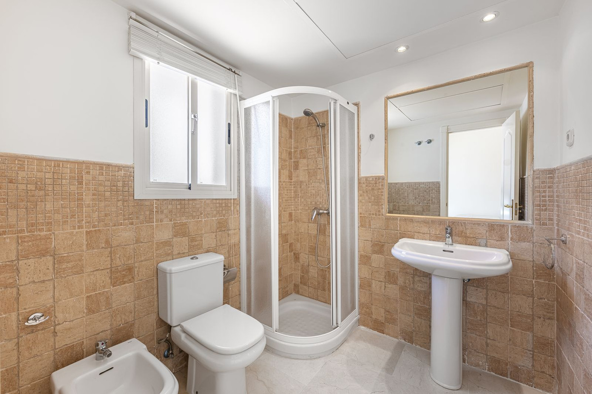 4 Bed Townhouse for sale in Nueva Andalucía Costa Del Sol, Málaga, Spain