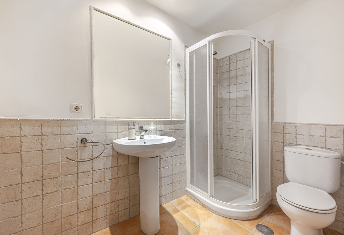 4 Bed Townhouse for sale in Nueva Andalucía Costa Del Sol, Málaga, Spain