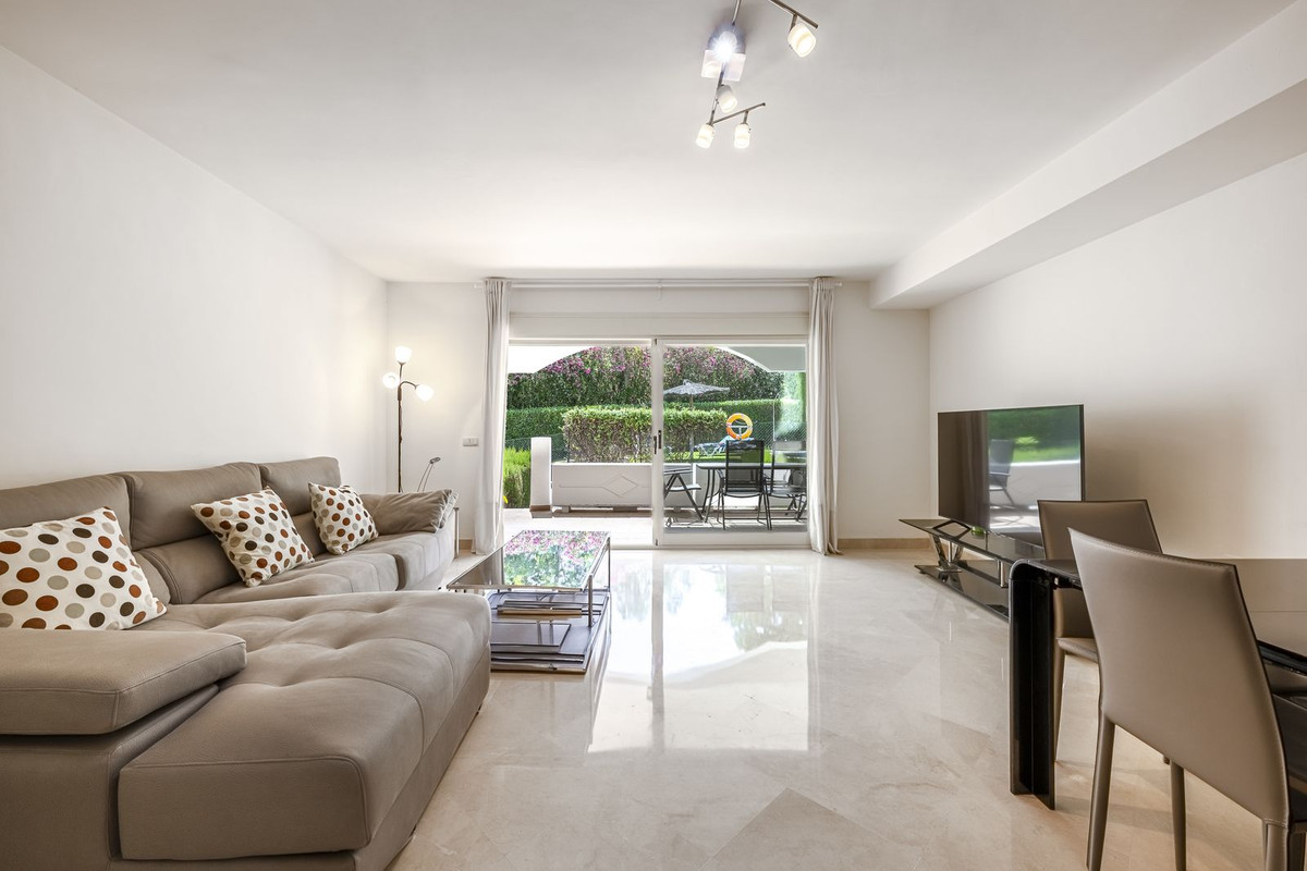 4 Bed Townhouse for sale in Nueva Andalucía Costa Del Sol, Málaga, Spain