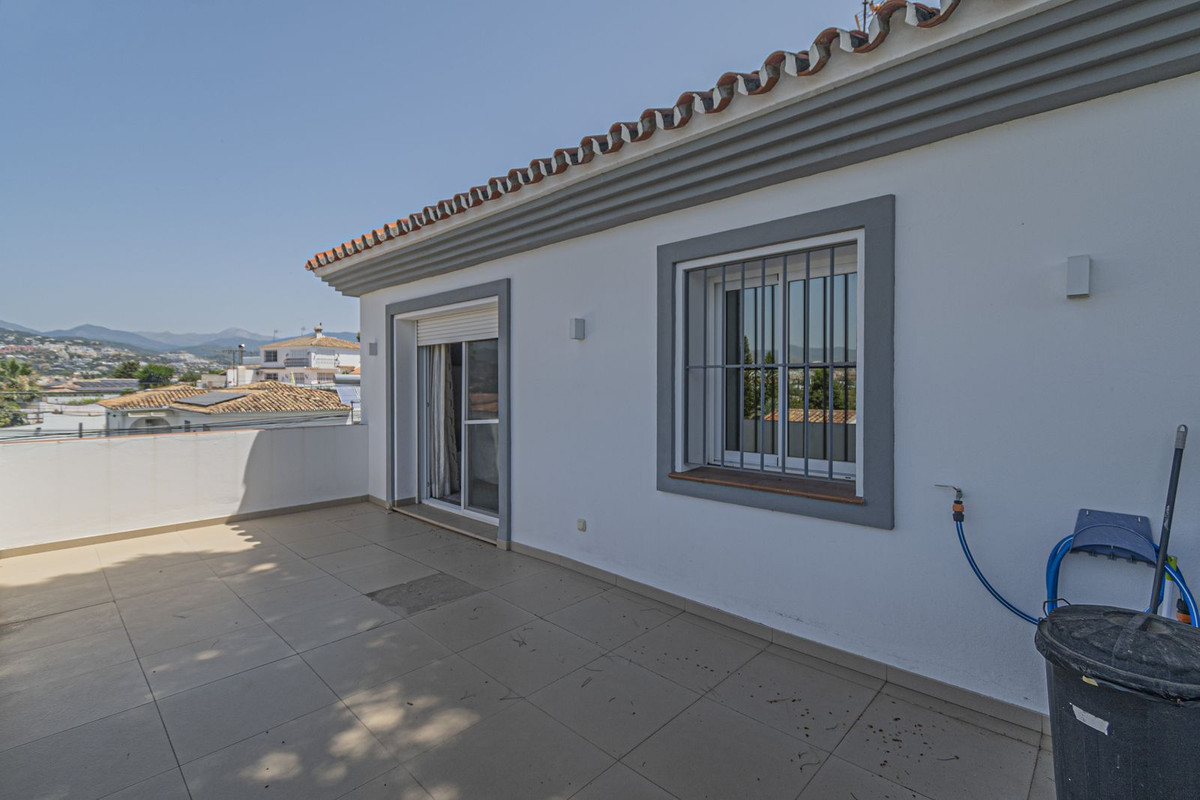 Se vende Villa - Chalet de 5 dormitorios en Costa Del Sol, Málaga, España