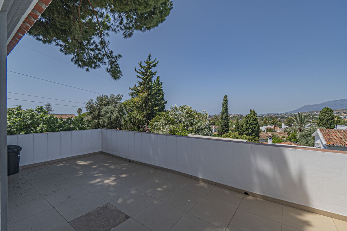 Se vende Villa - Chalet de 5 dormitorios en Costa Del Sol, Málaga, España