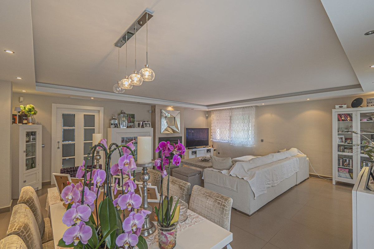 Se vende Villa - Chalet de 5 dormitorios en Costa Del Sol, Málaga, España