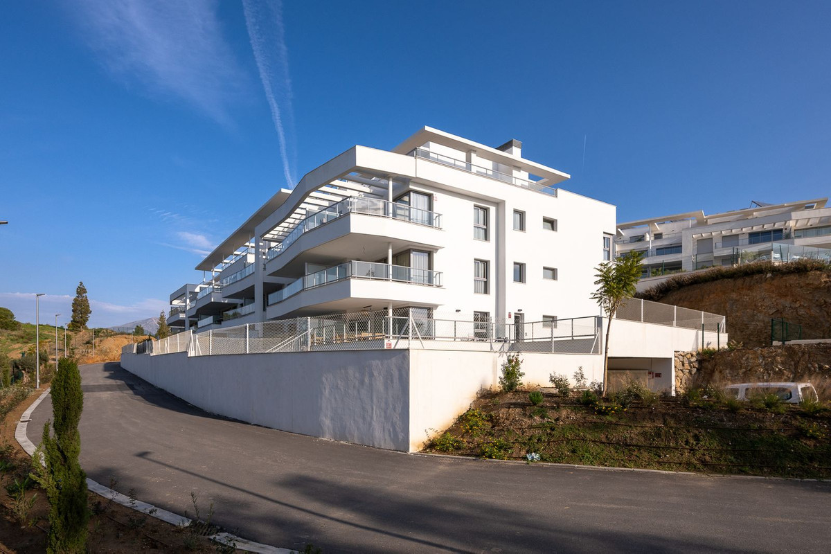 3 Bed Apartment for sale in El Chaparral Costa Del Sol, Málaga, Spain