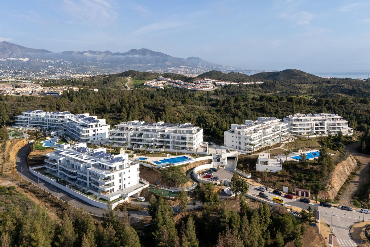 3 Bed Apartment for sale in El Chaparral Costa Del Sol, Málaga, Spain