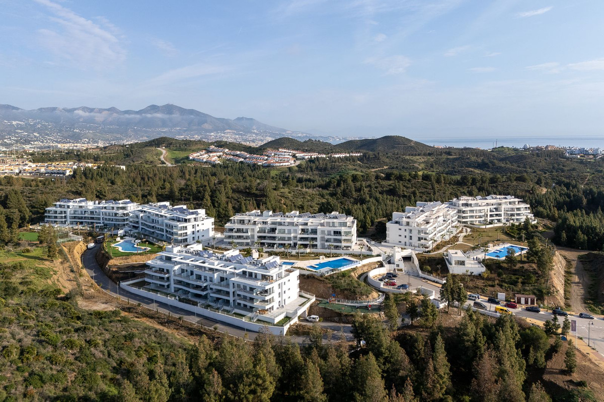 3 Bed Apartment for sale in El Chaparral Costa Del Sol, Málaga, Spain