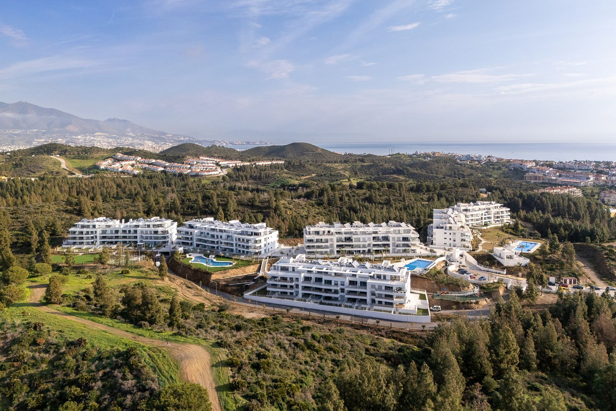 3 Bed Apartment for sale in El Chaparral Costa Del Sol, Málaga, Spain