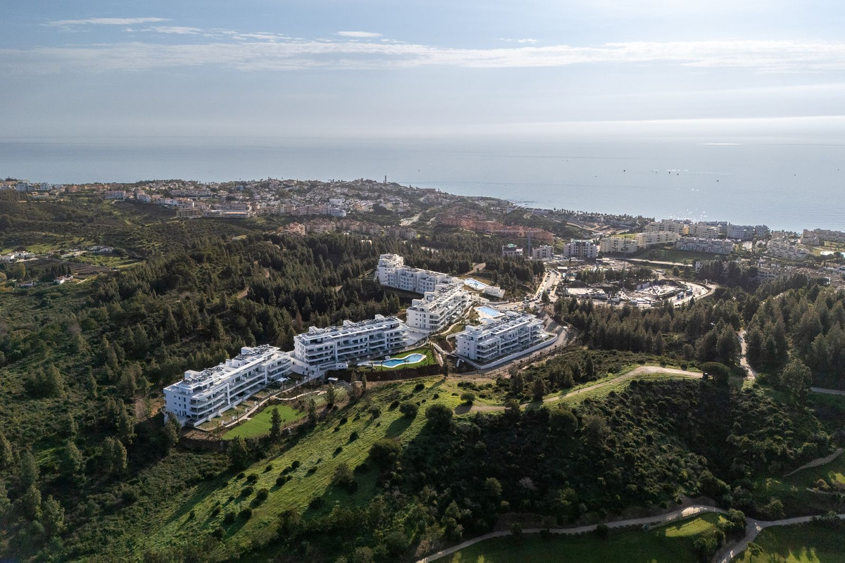 3 Bed Apartment for sale in El Chaparral Costa Del Sol, Málaga, Spain