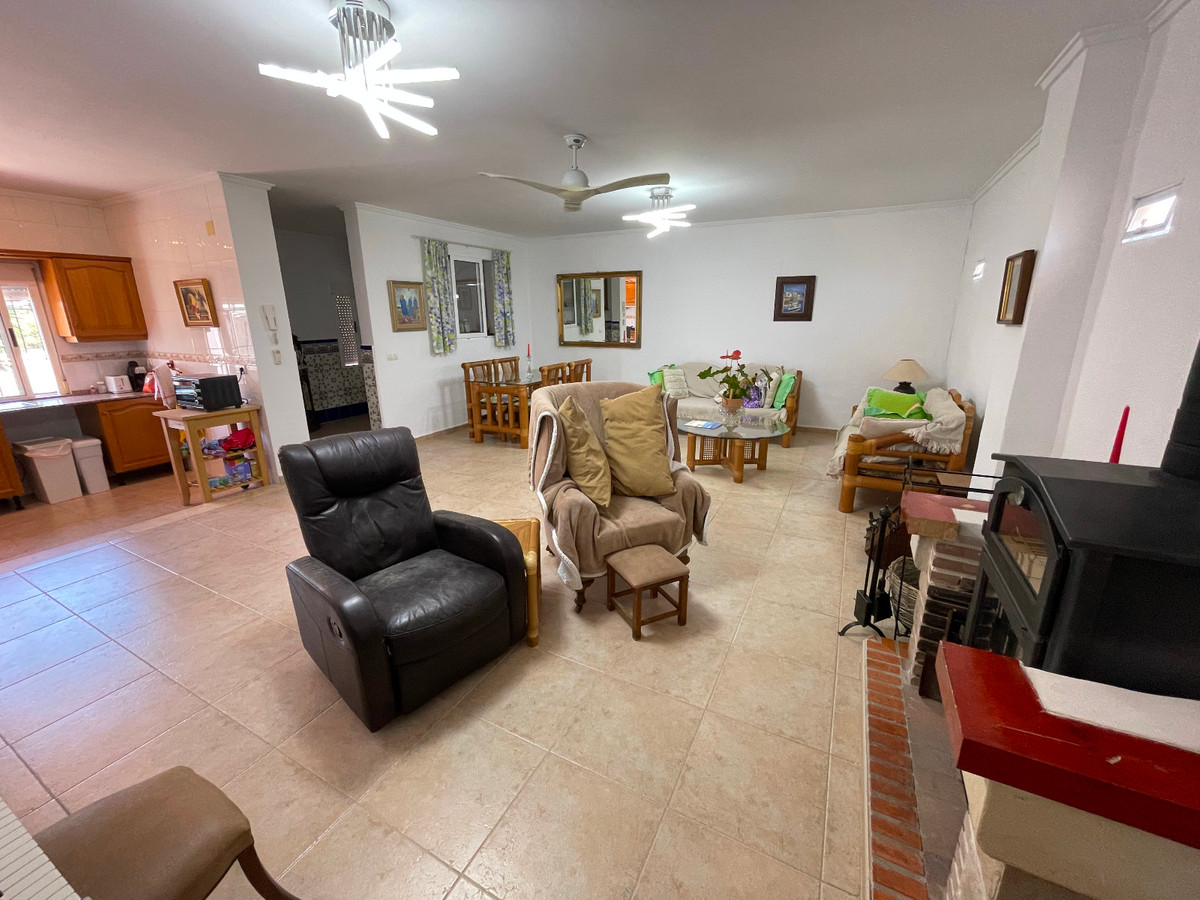 Se vende Villa - Chalet de 4 dormitorios en Costa Blanca, Alicante, España