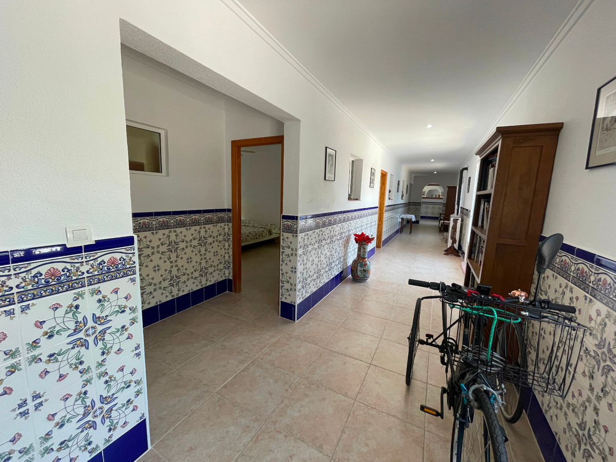 Se vende Villa - Chalet de 4 dormitorios en Costa Blanca, Alicante, España
