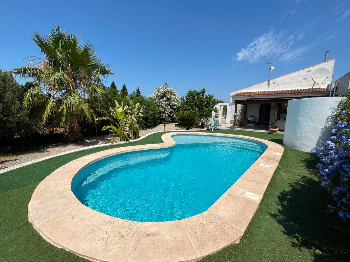 Se vende Villa - Chalet de 4 dormitorios en Costa Blanca, Alicante, España