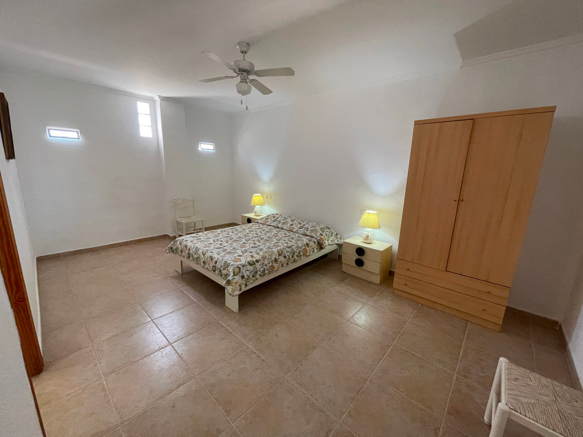Se vende Villa - Chalet de 4 dormitorios en Costa Blanca, Alicante, España
