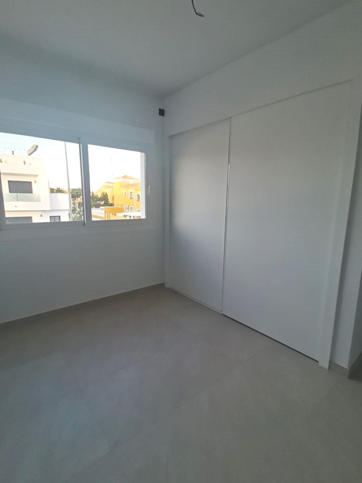 Se vende Villa - Chalet de 3 dormitorios en Costa Blanca, Alicante, España