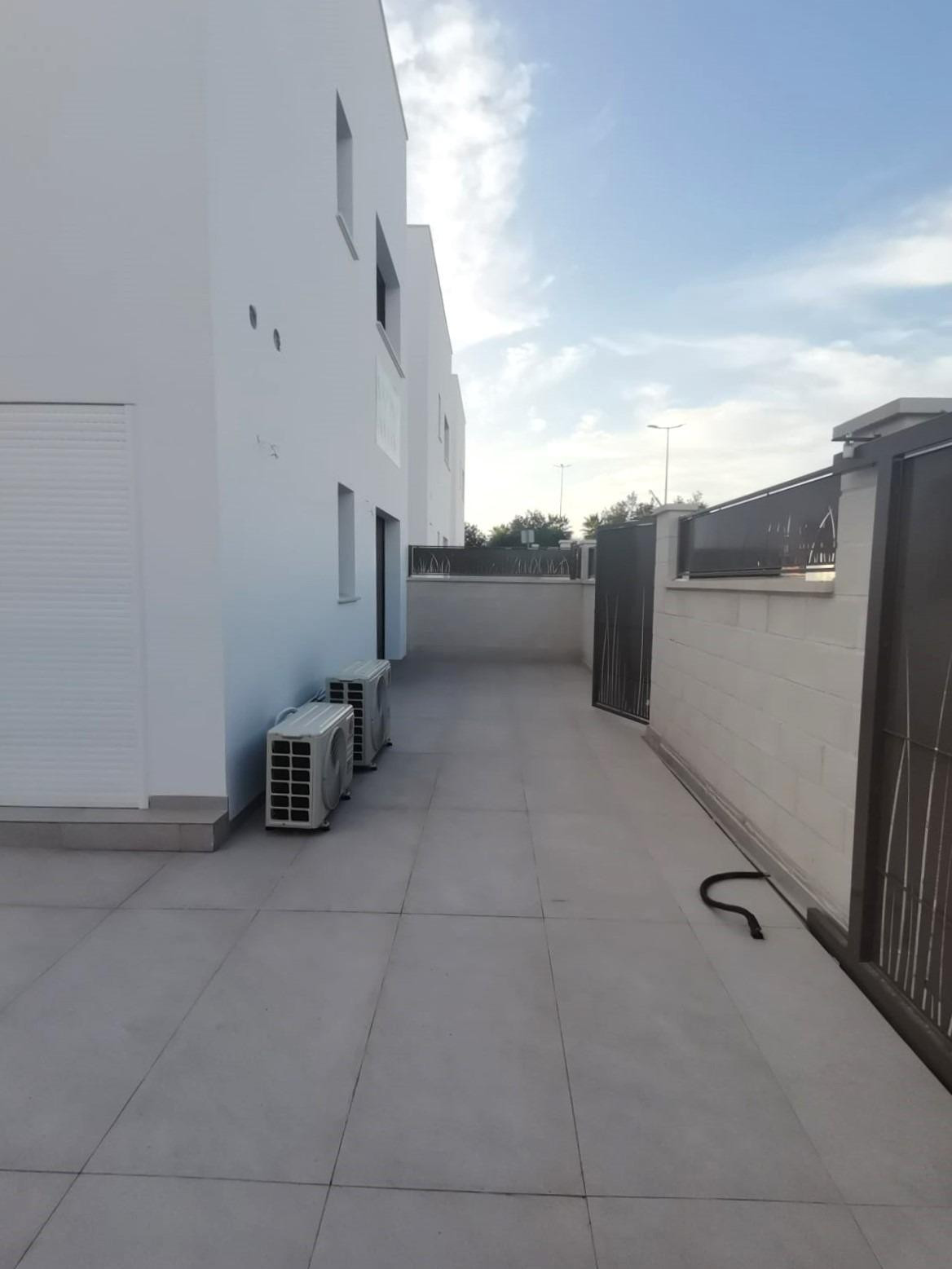 Se vende Villa - Chalet de 3 dormitorios en Costa Blanca, Alicante, España