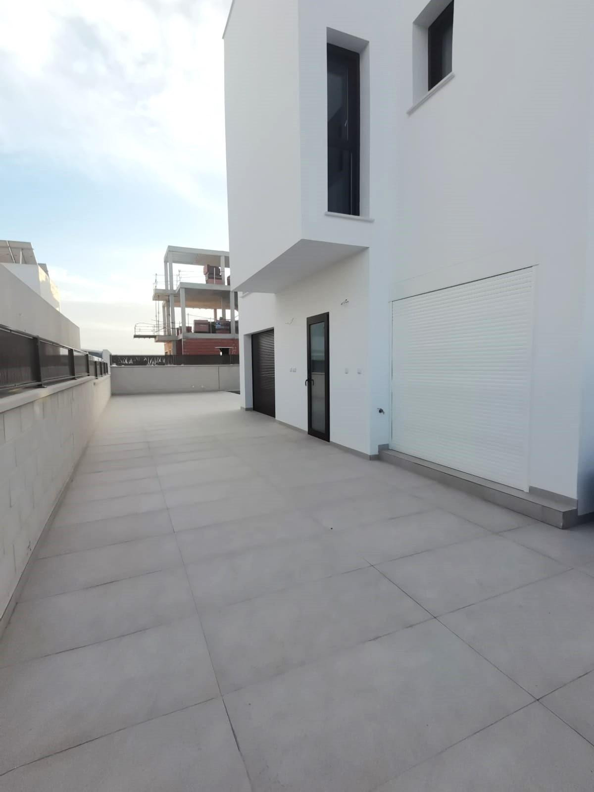 Se vende Villa - Chalet de 3 dormitorios en Costa Blanca, Alicante, España