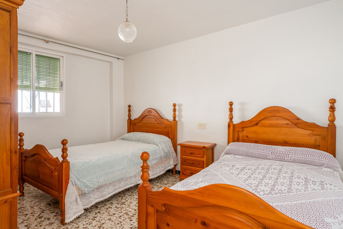 Se vende Adosada de 5 dormitorios en Costa Del Sol, Málaga, España