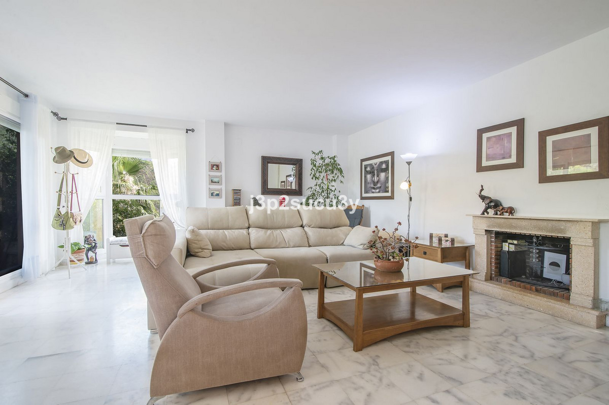 Se vende Pareada de 3 dormitorios en Costa Del Sol, Málaga, España