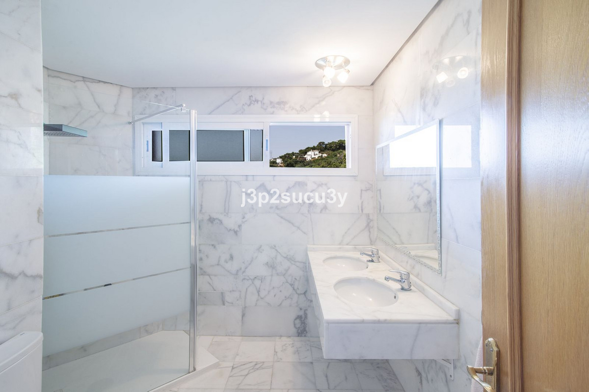 Se vende Pareada de 3 dormitorios en Costa Del Sol, Málaga, España