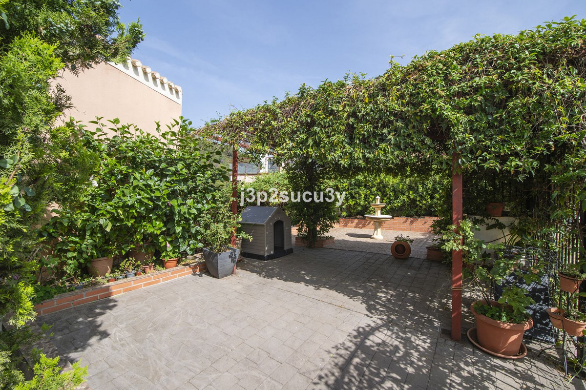 Se vende Pareada de 3 dormitorios en Costa Del Sol, Málaga, España